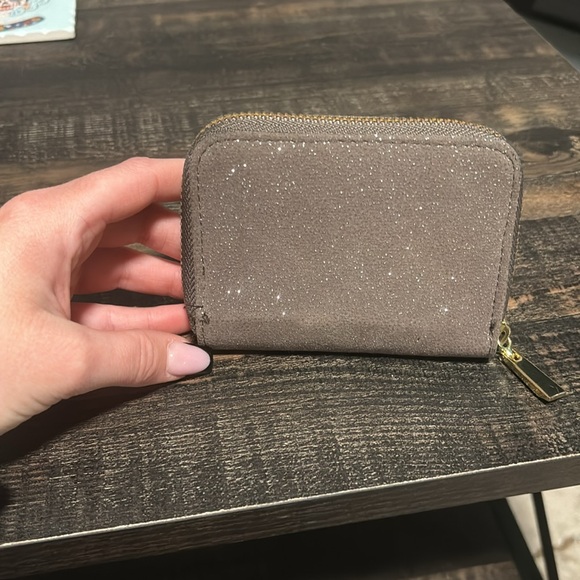 Small Target Wallet - Picture 4 of 7